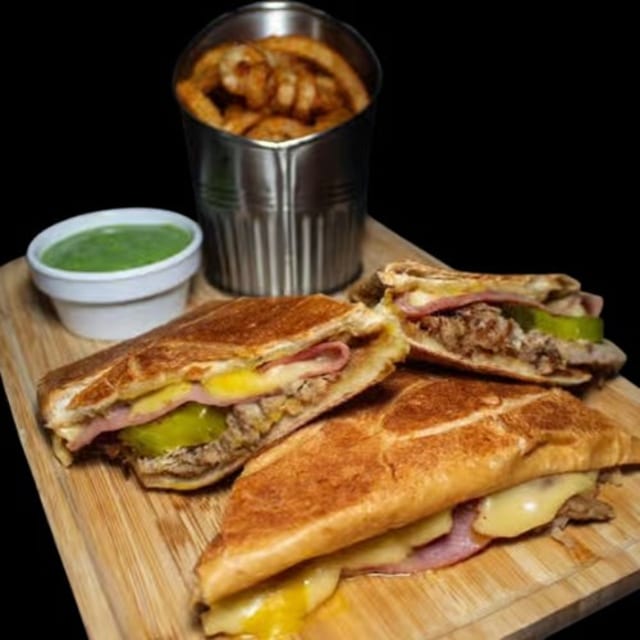 Cubano.